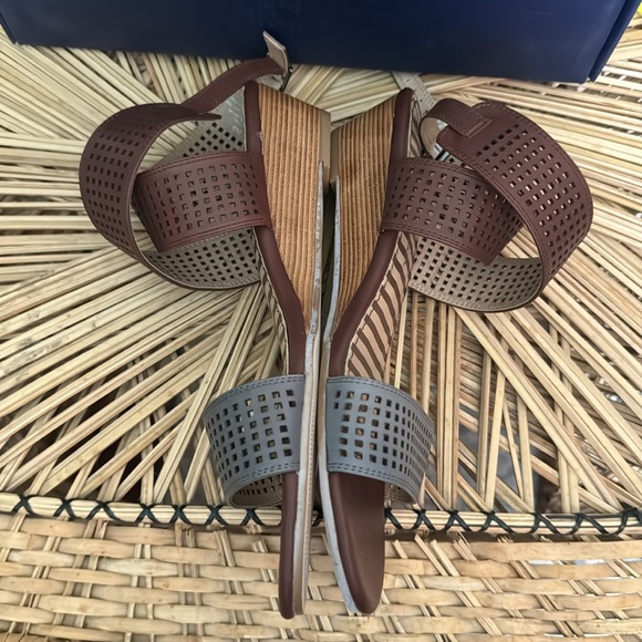 Splendid Leather Sandals - Picture 7 of 9